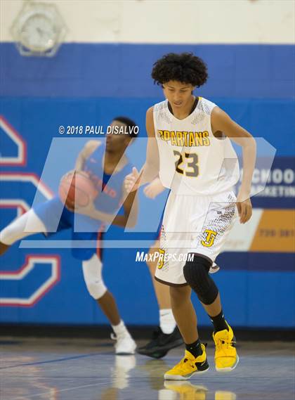 Thumbnail 1 in Legend vs. Thomas Jefferson photogallery.