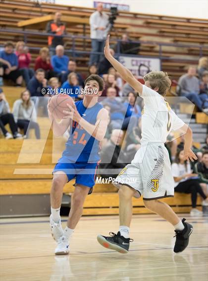 Thumbnail 3 in Legend vs. Thomas Jefferson photogallery.