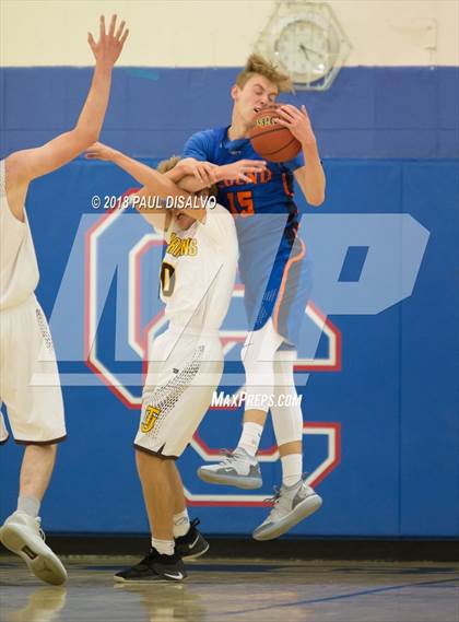 Thumbnail 3 in Legend vs. Thomas Jefferson photogallery.
