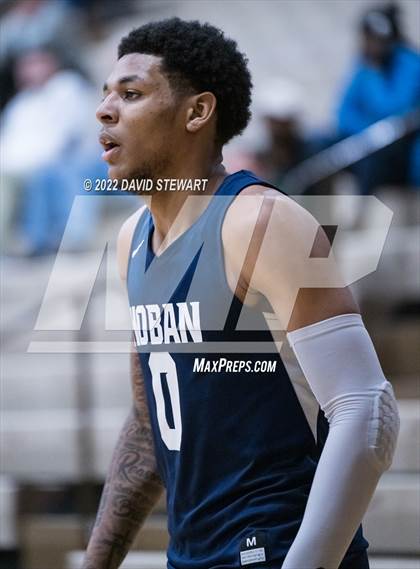 Thumbnail 3 in Archbishop Hoban vs. GlenOak photogallery.
