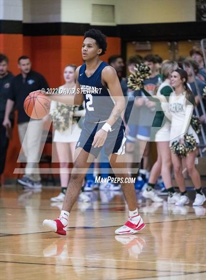 Thumbnail 2 in Archbishop Hoban vs. GlenOak photogallery.