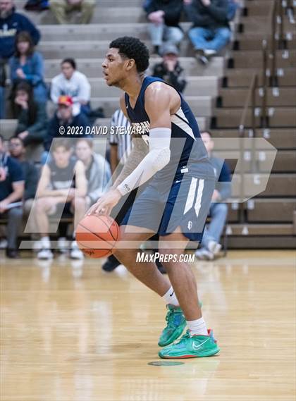 Thumbnail 1 in Archbishop Hoban vs. GlenOak photogallery.