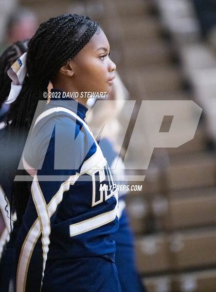 Thumbnail 1 in Archbishop Hoban vs. GlenOak photogallery.