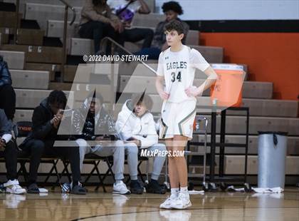 Thumbnail 3 in Archbishop Hoban vs. GlenOak photogallery.