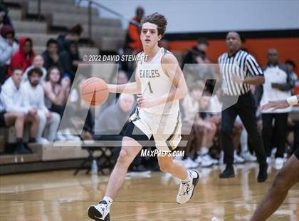 Thumbnail 2 in Archbishop Hoban vs. GlenOak photogallery.