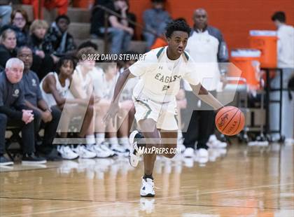 Thumbnail 3 in Archbishop Hoban vs. GlenOak photogallery.