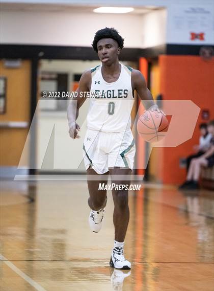 Thumbnail 3 in Archbishop Hoban vs. GlenOak photogallery.