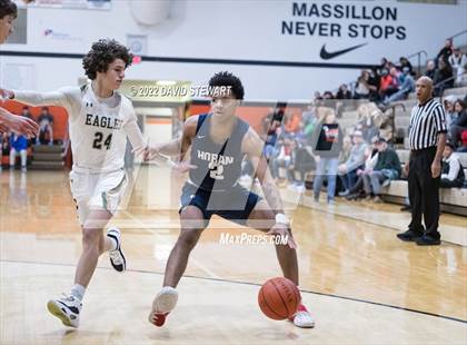 Thumbnail 3 in Archbishop Hoban vs. GlenOak photogallery.