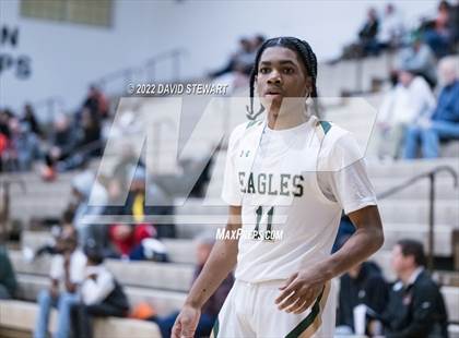 Thumbnail 3 in Archbishop Hoban vs. GlenOak photogallery.