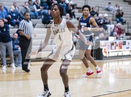 Thumbnail 3 in Archbishop Hoban vs. GlenOak photogallery.