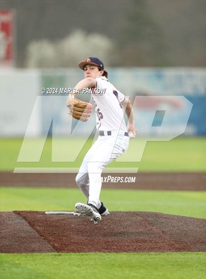 Thumbnail 1 in Auburn vs East Syracuse Minoa photogallery.