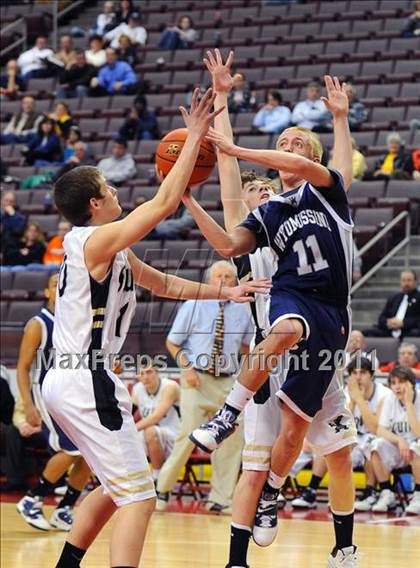 Thumbnail 3 in Wyomissing vs. Delone Catholic (D3 Semifinals) photogallery.