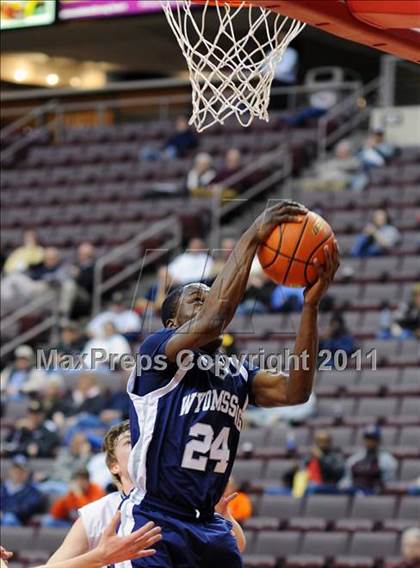 Thumbnail 2 in Wyomissing vs. Delone Catholic (D3 Semifinals) photogallery.
