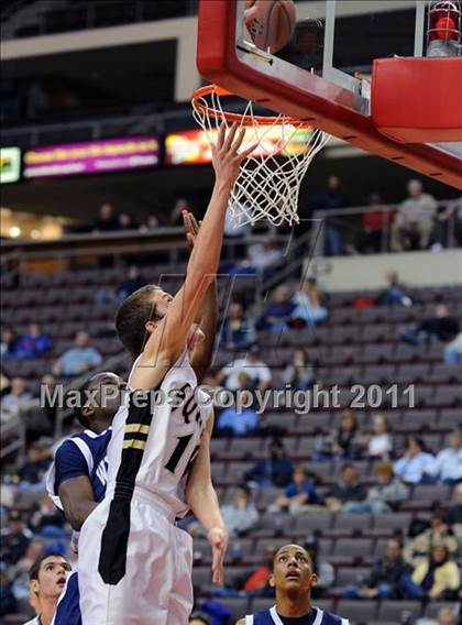 Thumbnail 1 in Wyomissing vs. Delone Catholic (D3 Semifinals) photogallery.