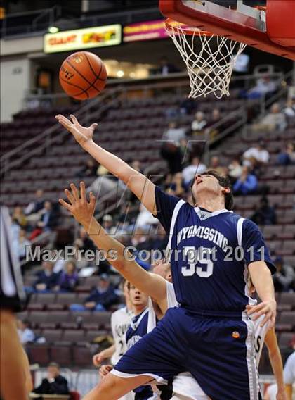 Thumbnail 3 in Wyomissing vs. Delone Catholic (D3 Semifinals) photogallery.