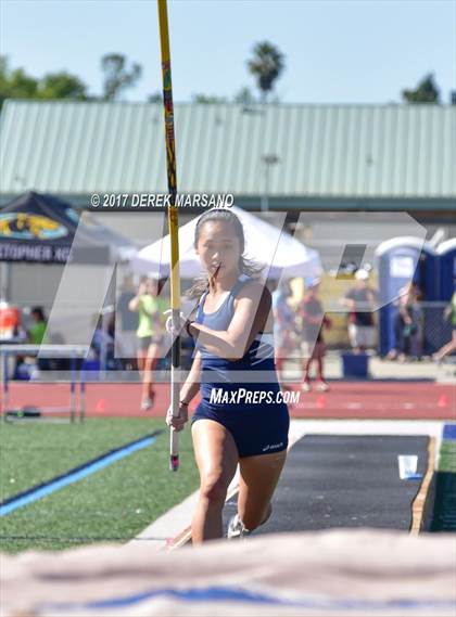 Thumbnail 1 in CIF CCS Trials (Pole Vault) photogallery.