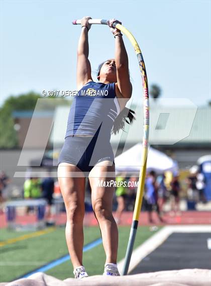 Thumbnail 1 in CIF CCS Trials (Pole Vault) photogallery.