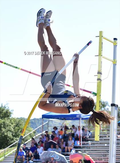 Thumbnail 1 in CIF CCS Trials (Pole Vault) photogallery.