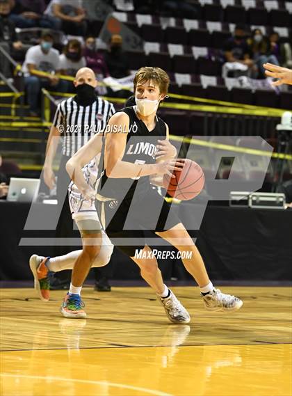 Thumbnail 1 in Limon vs. Wray (CHSAA 2A State Final) photogallery.