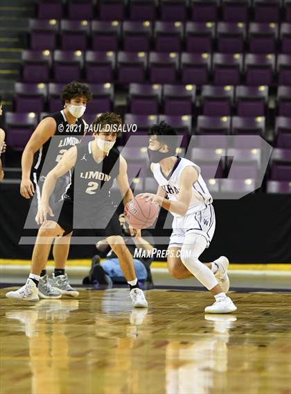 Thumbnail 3 in Limon vs. Wray (CHSAA 2A State Final) photogallery.