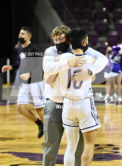 Thumbnail 2 in Limon vs. Wray (CHSAA 2A State Final) photogallery.