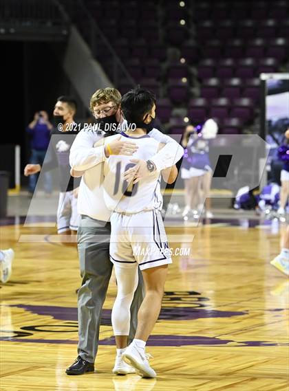 Thumbnail 1 in Limon vs. Wray (CHSAA 2A State Final) photogallery.
