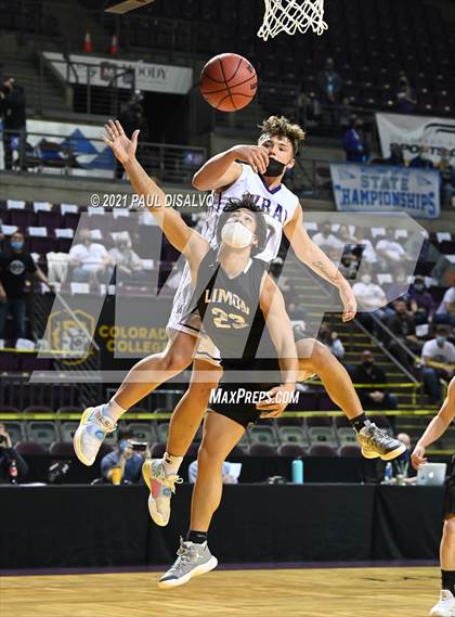 Thumbnail 1 in Limon vs. Wray (CHSAA 2A State Final) photogallery.