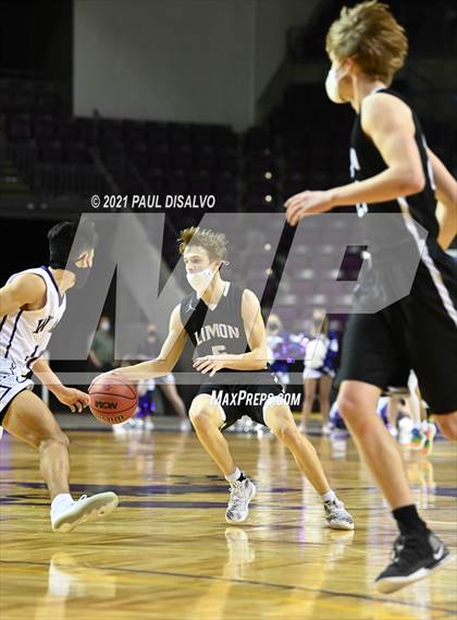 Thumbnail 1 in Limon vs. Wray (CHSAA 2A State Final) photogallery.