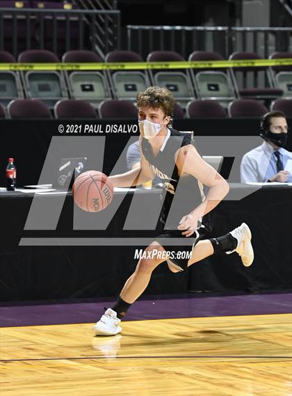 Thumbnail 3 in Limon vs. Wray (CHSAA 2A State Final) photogallery.