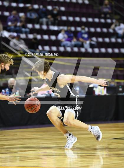 Thumbnail 2 in Limon vs. Wray (CHSAA 2A State Final) photogallery.