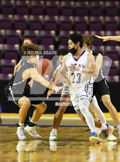 Thumbnail 3 in Limon vs. Wray (CHSAA 2A State Final) photogallery.
