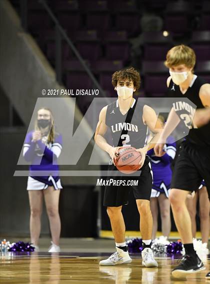 Thumbnail 3 in Limon vs. Wray (CHSAA 2A State Final) photogallery.