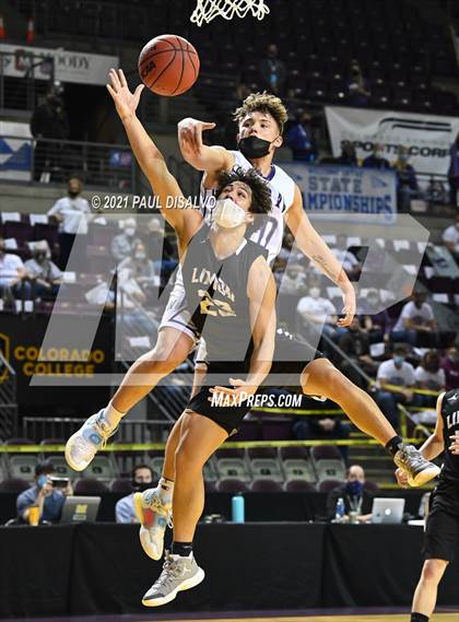 Thumbnail 3 in Limon vs. Wray (CHSAA 2A State Final) photogallery.