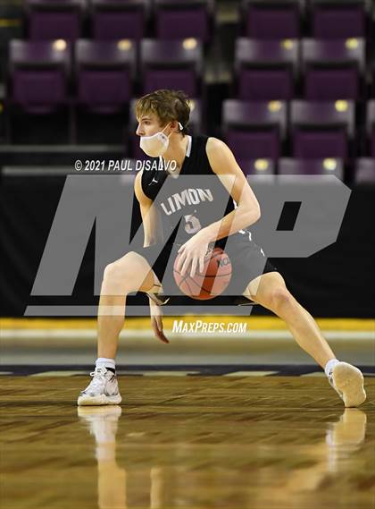 Thumbnail 3 in Limon vs. Wray (CHSAA 2A State Final) photogallery.