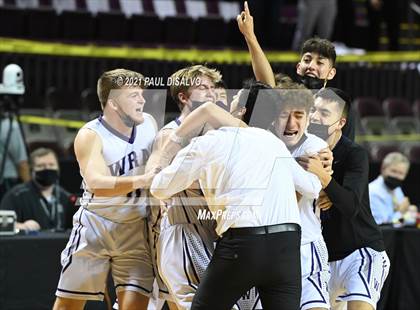 Thumbnail 1 in Limon vs. Wray (CHSAA 2A State Final) photogallery.