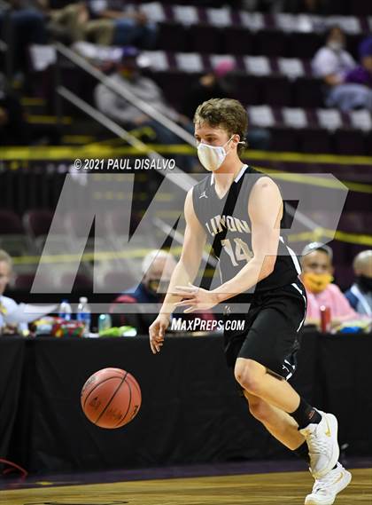 Thumbnail 1 in Limon vs. Wray (CHSAA 2A State Final) photogallery.