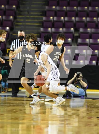 Thumbnail 2 in Limon vs. Wray (CHSAA 2A State Final) photogallery.