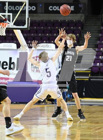 Thumbnail 3 in Limon vs. Wray (CHSAA 2A State Final) photogallery.