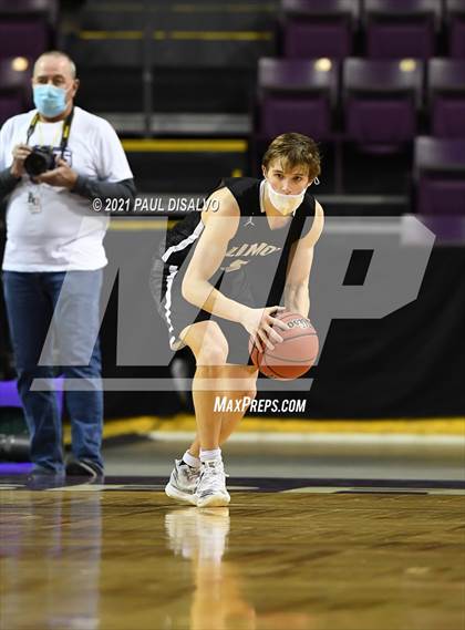 Thumbnail 2 in Limon vs. Wray (CHSAA 2A State Final) photogallery.