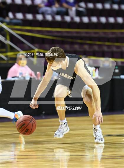 Thumbnail 2 in Limon vs. Wray (CHSAA 2A State Final) photogallery.