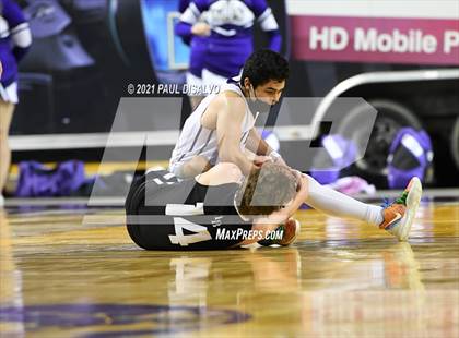 Thumbnail 2 in Limon vs. Wray (CHSAA 2A State Final) photogallery.