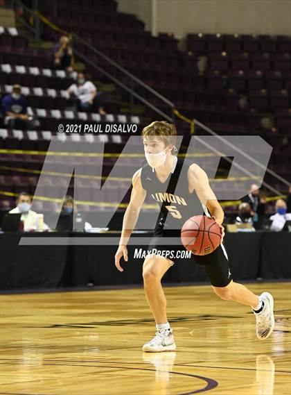 Thumbnail 1 in Limon vs. Wray (CHSAA 2A State Final) photogallery.