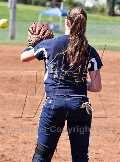 Thumbnail 3 in Lenoir City vs. Seymour photogallery.