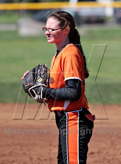 Thumbnail 2 in Lenoir City vs. Seymour photogallery.
