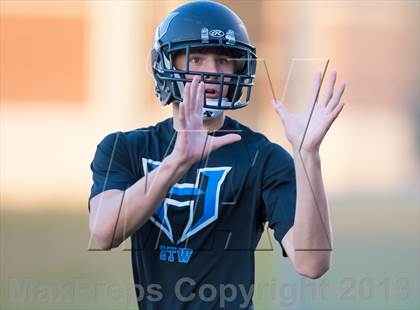 Thumbnail 1 in Ryan @ Hebron photogallery.