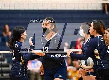Thumbnail 1 in Sunnyside vs Selma (Sunnyside Invitational) photogallery.