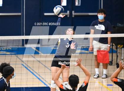 Thumbnail 2 in Sunnyside vs Selma (Sunnyside Invitational) photogallery.