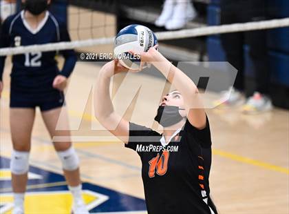 Thumbnail 3 in Sunnyside vs Selma (Sunnyside Invitational) photogallery.