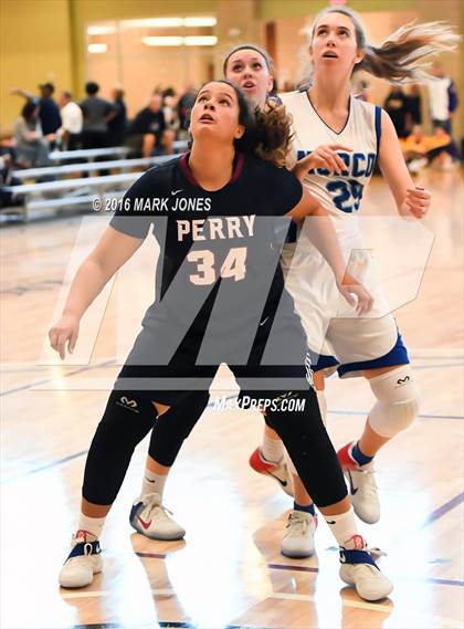 Thumbnail 1 in Norco vs. Perry (Nike Tournament of Champions) photogallery.