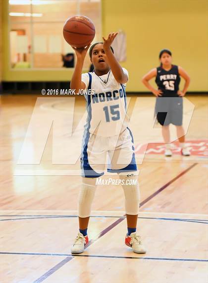 Thumbnail 1 in Norco vs. Perry (Nike Tournament of Champions) photogallery.